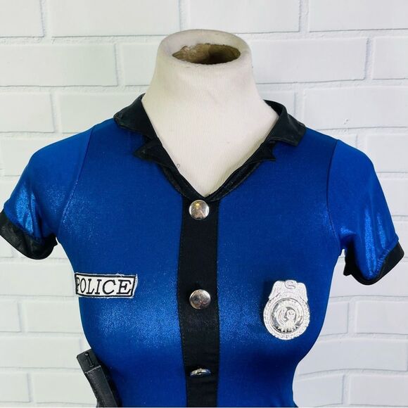 Leg Avenue Hottie Police Costume - Size Small - Picture 2 of 15